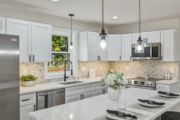 255 Peterson Rd, Palmer, MA 01069