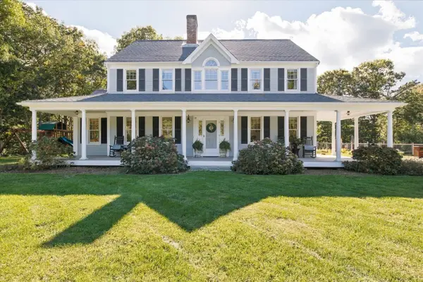39 Juniper Ln Ext, Harwich, MA 02645