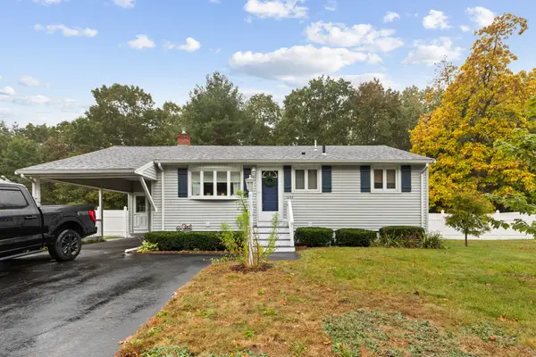 1430 Shawsheen St, Tewksbury, MA 01876
