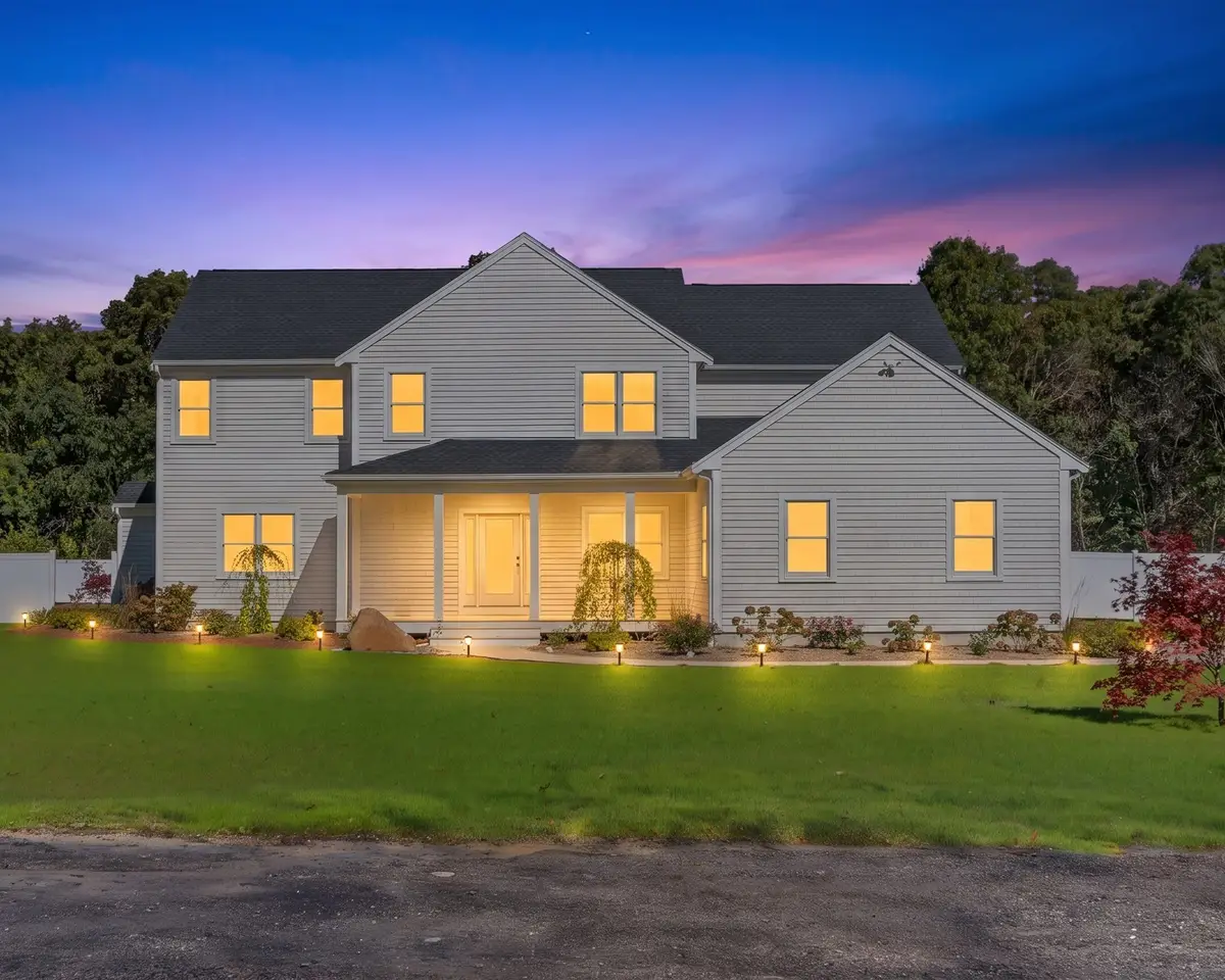 152 Central Ave, East Falmouth, MA 02536 - #1
