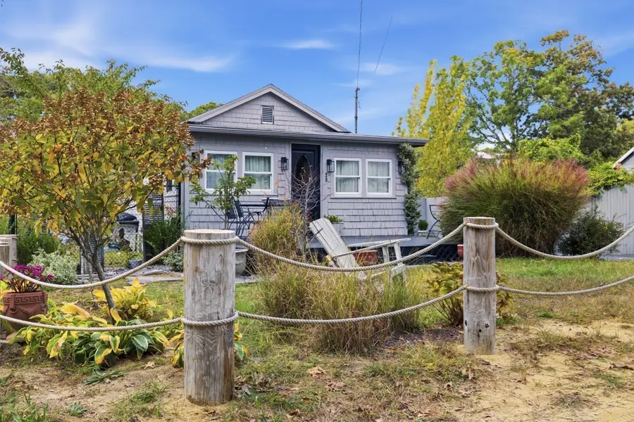 20 Fairbanks St, Wareham, MA 02571 - #3
