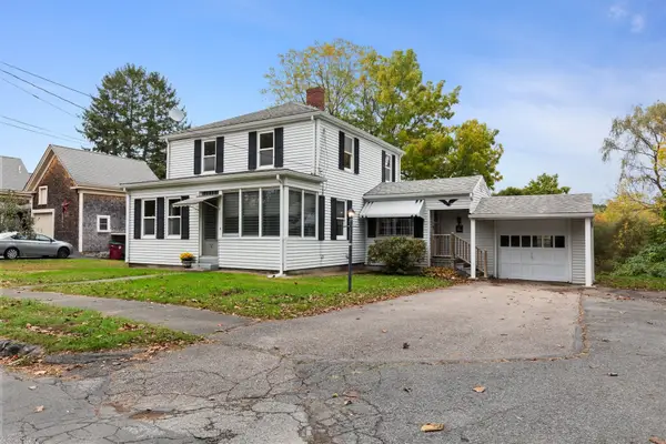 19 Coombs Street, Middleboro, MA 02346