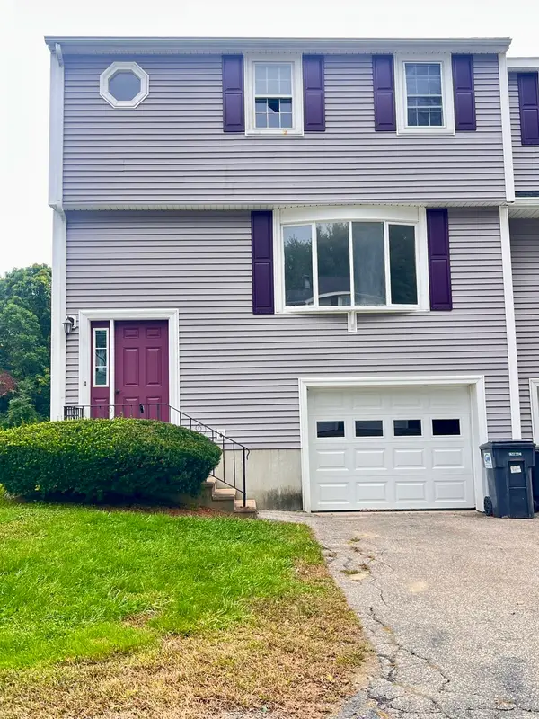 1 Village Grn #1, Millbury, MA 01527