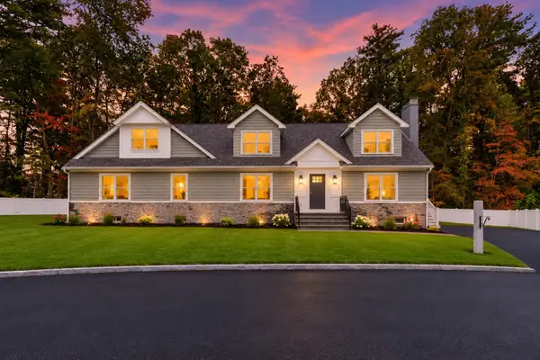 1 Nevada Rd, Burlington, MA 01803