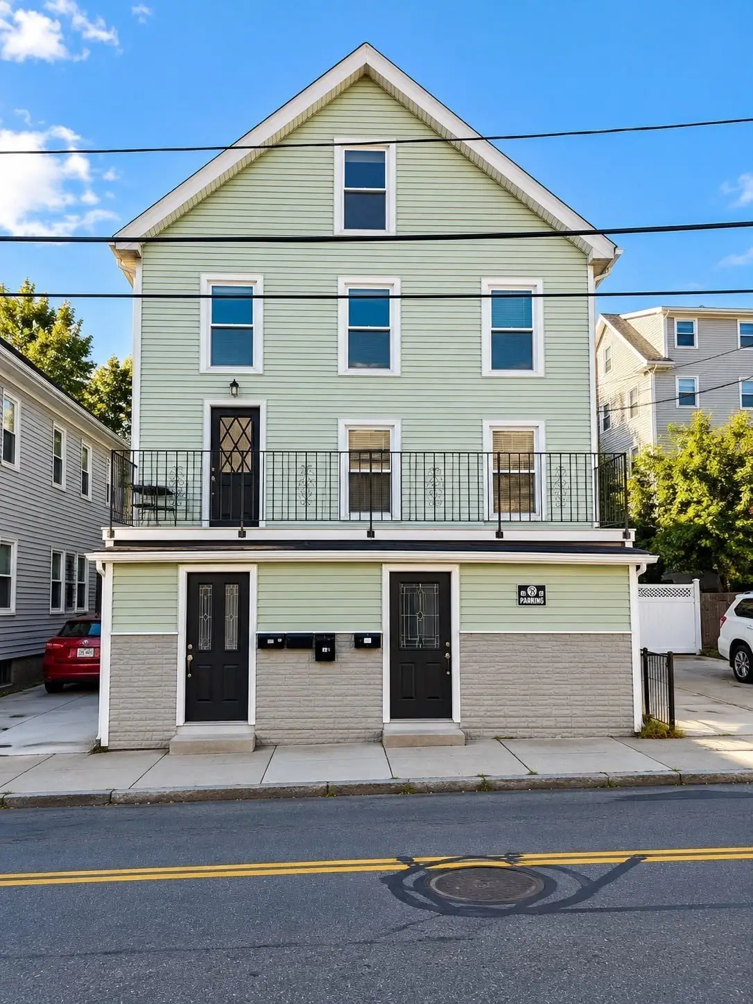 321-323 Lawrence St, Lowell, MA 01850 - #1