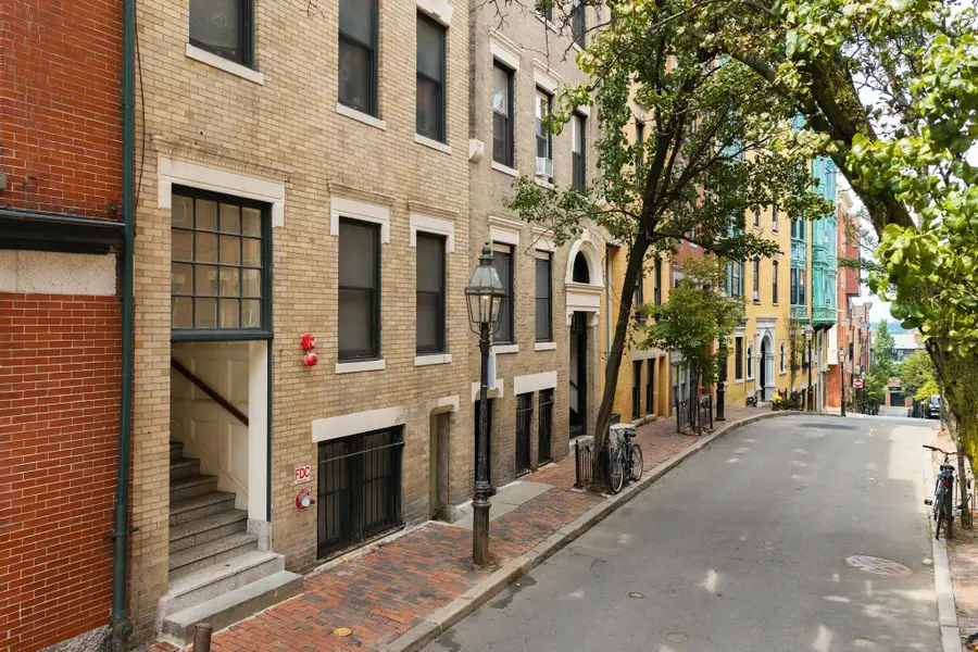 100 Myrtle Street, Boston, MA 02114 - #3