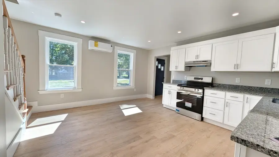 603 Woburn St #2, Wilmington, MA 01887 - #3