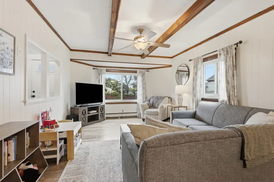 9 Rust St, Lynn, MA 01902 - #3