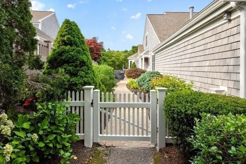 5 Alice Mullens Way #5, Plymouth, MA 02360 - #2