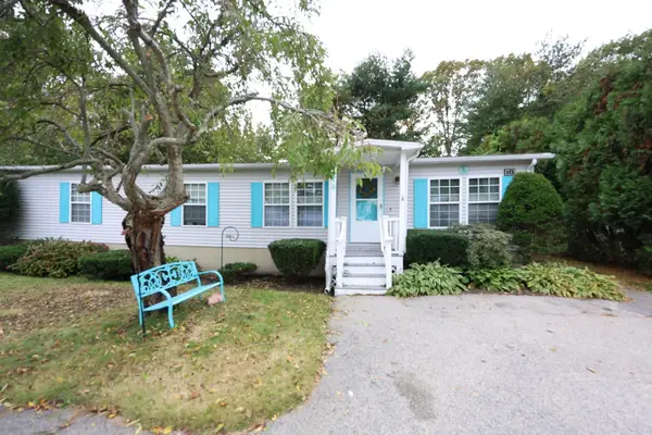 18 B Leisurewoods Drive, Rockland, MA 02370