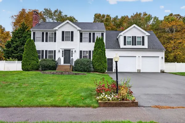 45 Metacomet Ave, Taunton, MA 02718