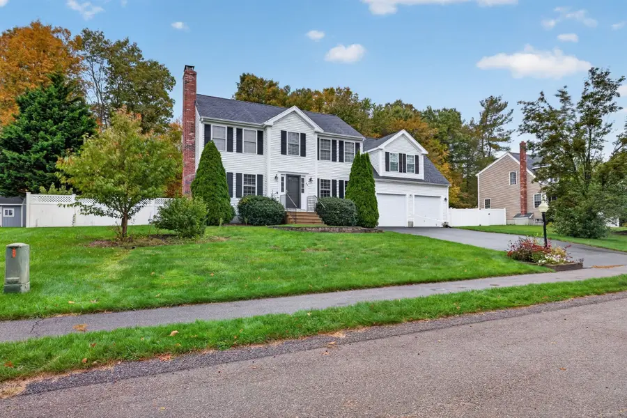 45 Metacomet Ave, East Taunton, MA 02718 - #2