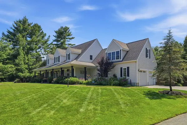 11 Fellowship Cir, Wareham, MA 02571