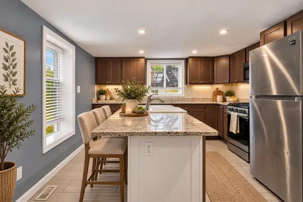 48 Wall, Bridgewater, MA 02324