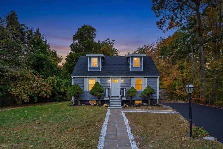 405 Plymouth St, Holbrook, MA 02343 - #2