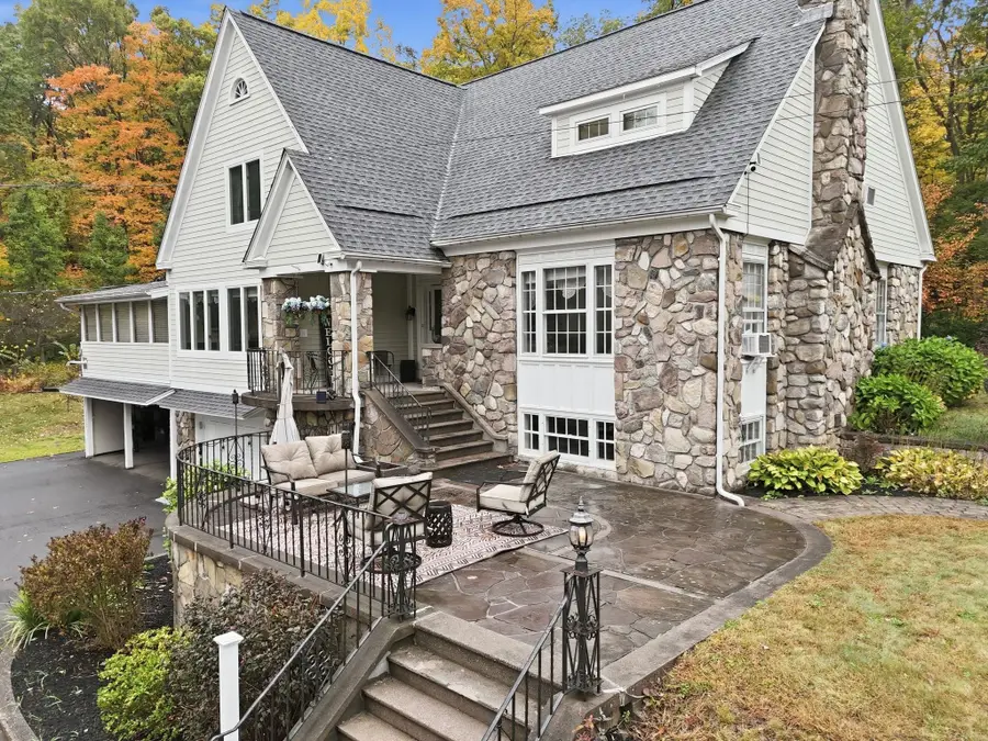 670 Amherst Rd, Granby, MA 01033 - #2