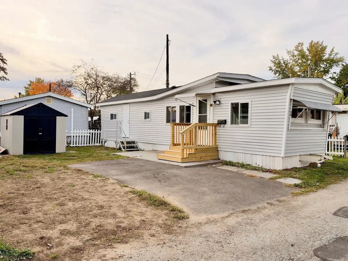16 Pioneer Way, Springfield, MA 01119 - #1