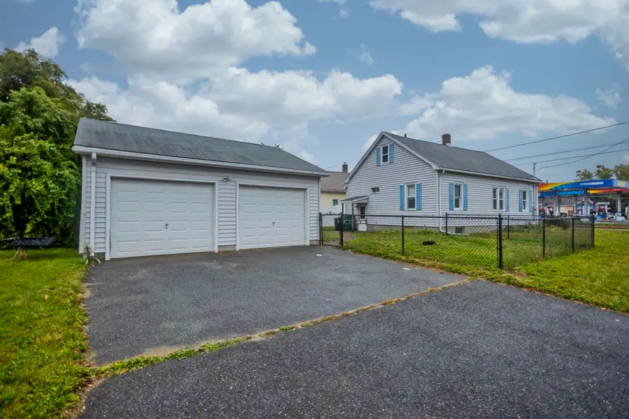 314 Carew St, Chicopee, MA 01020 - #3