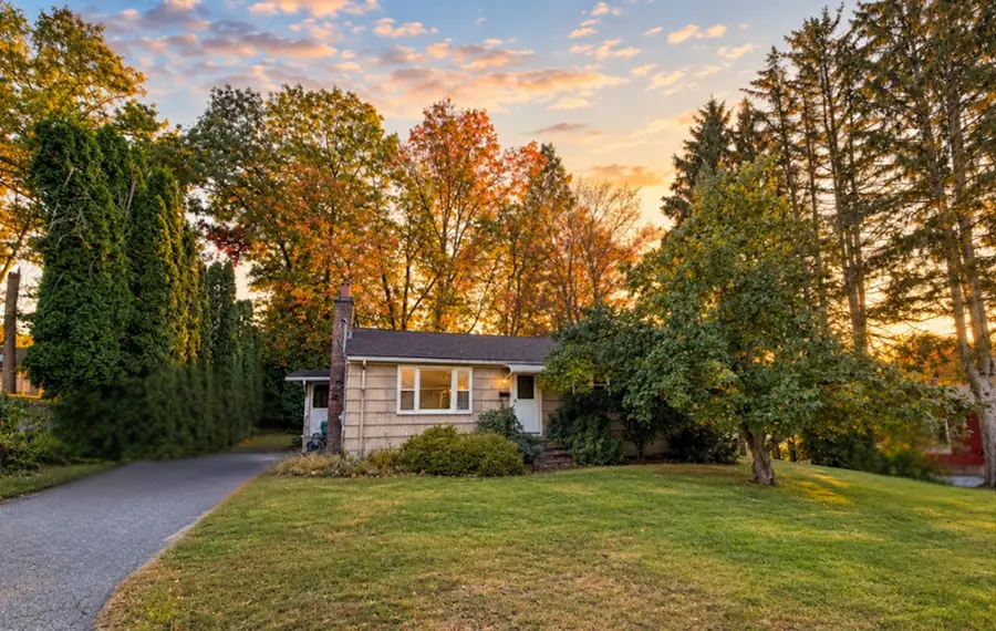11 Terrence Avenue, Clinton, MA 01510 - #2
