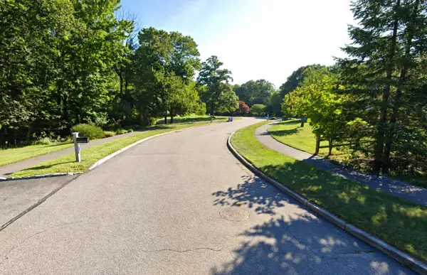 000 Undisclosed, Holliston, MA 01746