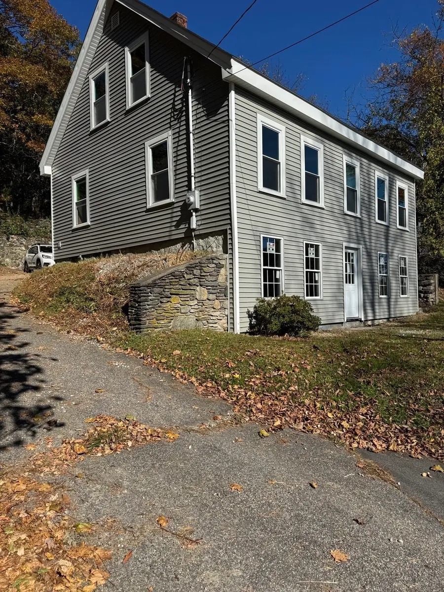 29 Lincoln St, Millville, MA 01529 - #2