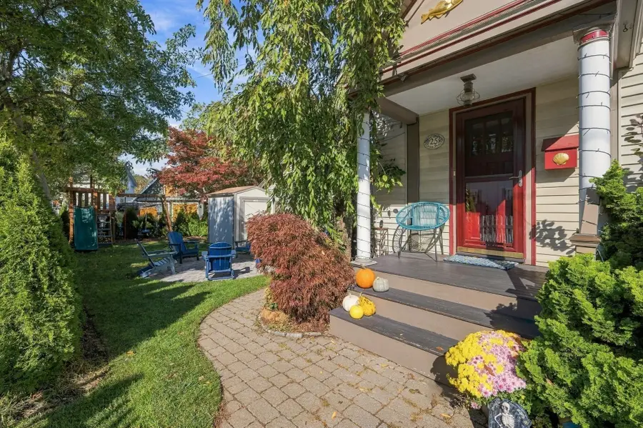 25 Green Street, Marblehead, MA 01945 - #3
