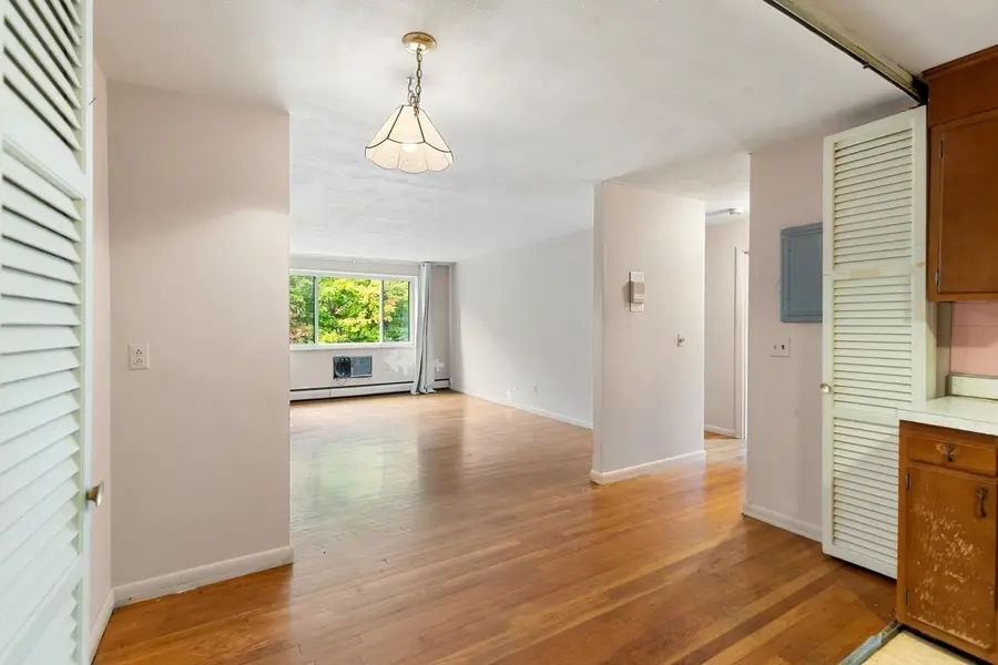 197 Kent St #42, Brookline, MA 02446 - #3