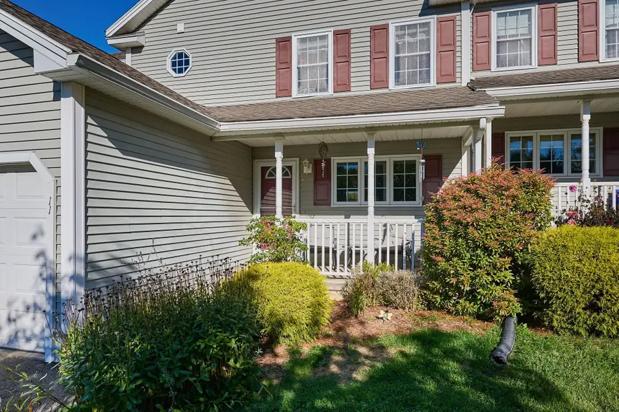 211 East St #11, Easthampton, MA 01027 - #3