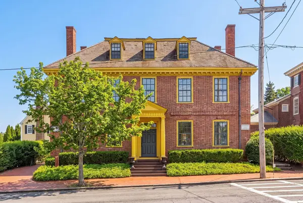 17 Federal St, Newburyport, MA 01950