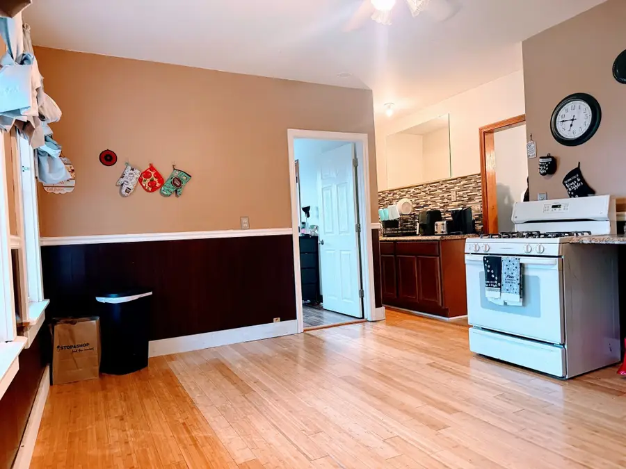 238 Pleasant St, Southbridge, MA 01550 - #2