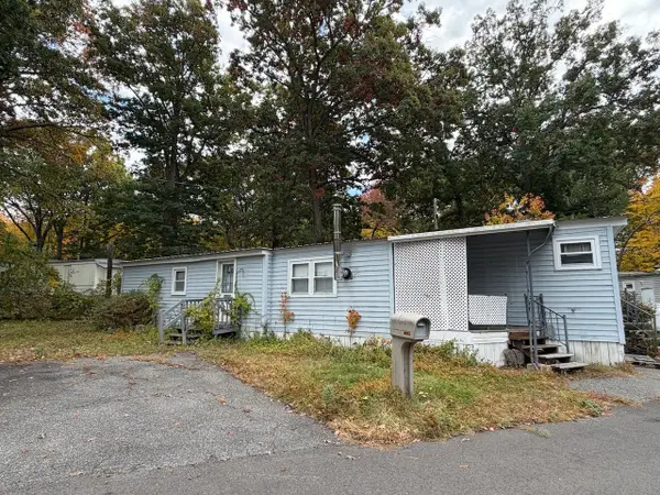 45 Puffin Drive, Chicopee, MA 01020