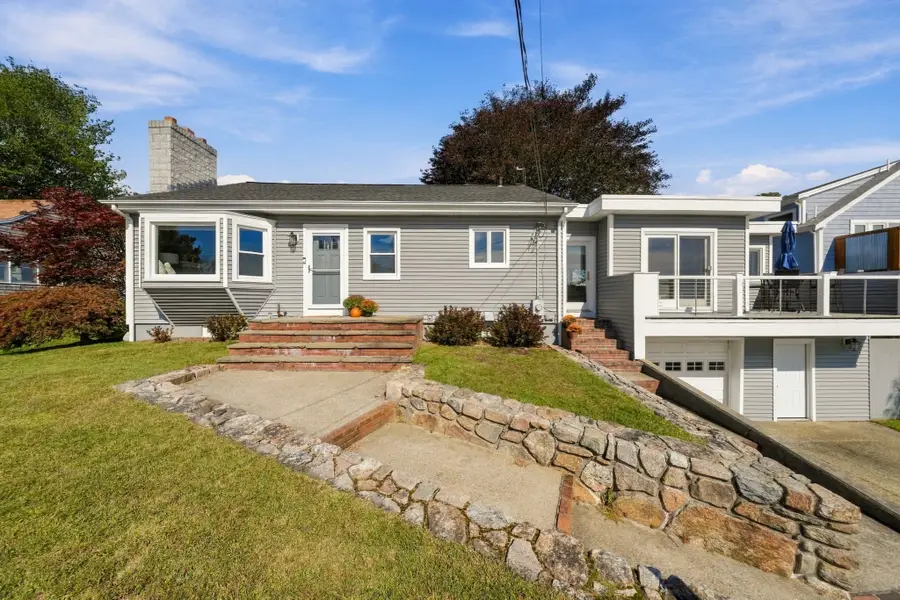 31 Hudson St, New Bedford, MA 02744 - #3