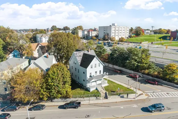17 Winthrop St, Worcester, MA 01604