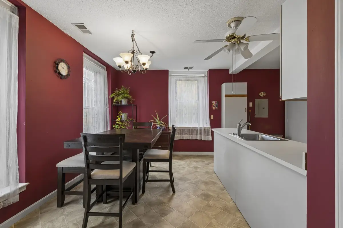 104 Hartford Ave E #1, Uxbridge, MA 01569 - #1