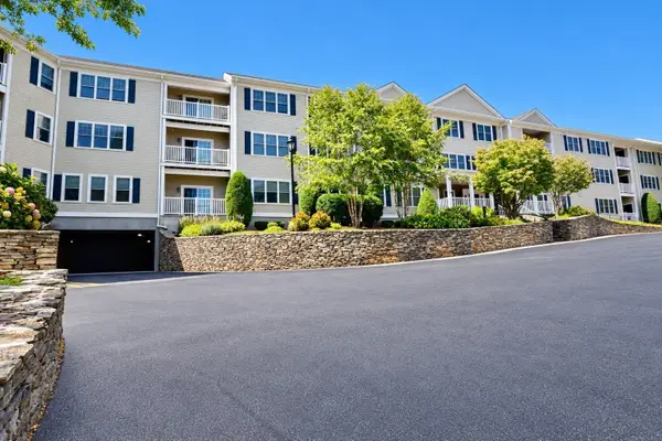 1 Lenox Street #209, Norwood, MA 02062