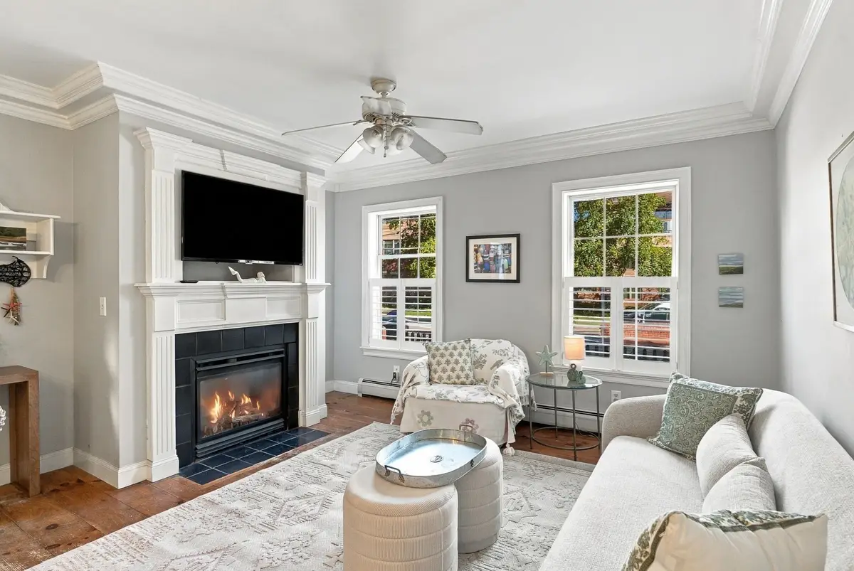 131 Merrimac St #1, Newburyport, MA 01950 - #1