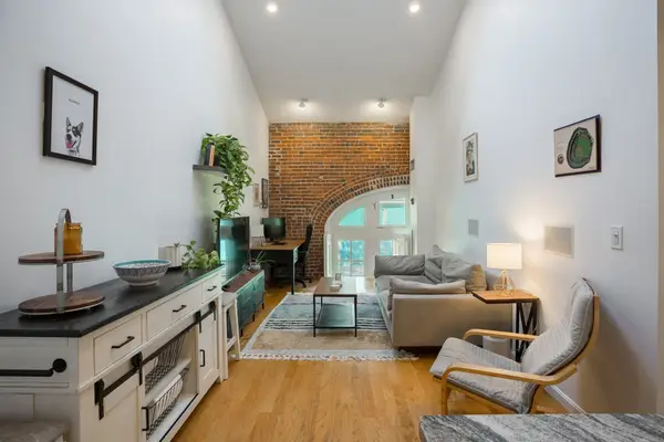 106 13th Street #203, Boston, MA 02129