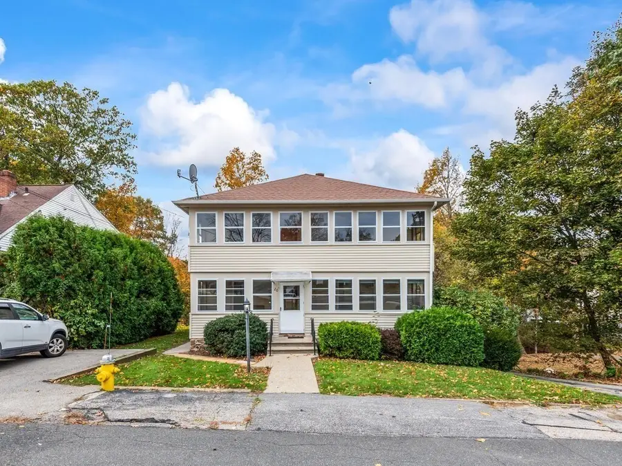 20 Roger St, Southbridge, MA 01550 - #2