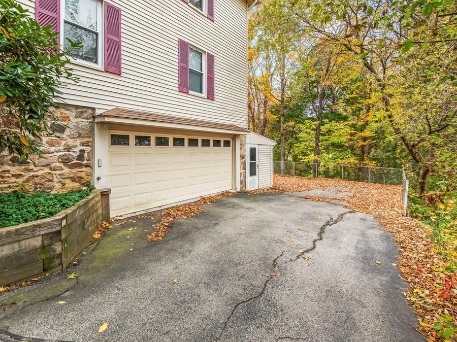 20 Roger St, Southbridge, MA 01550 - #3