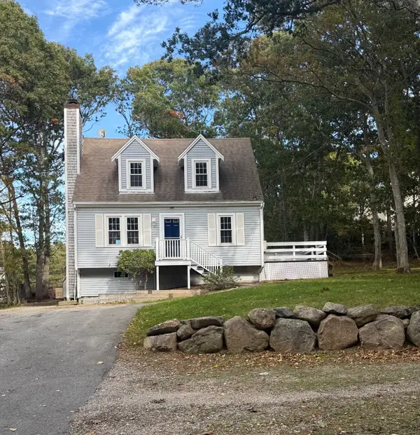 174 S Yarmouth Rd, Dennis, MA 02638