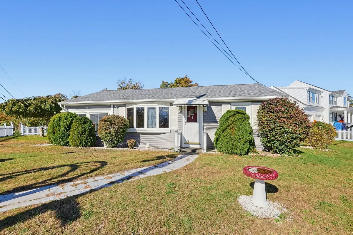 29 Janet St, Plymouth, MA 02360 - #1