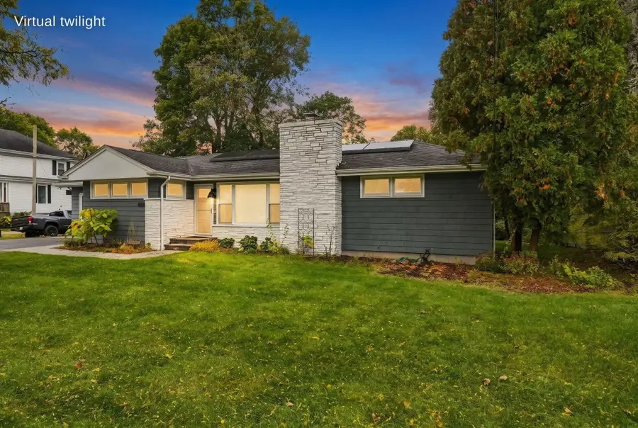 655 Gardners Neck Rd, Swansea, MA 02777 - #3