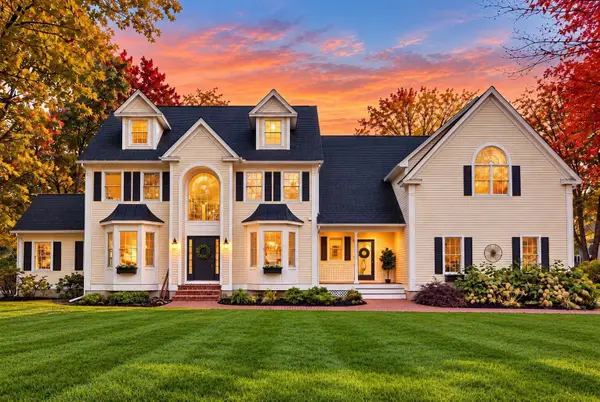 18 Morningside Dr, Topsfield, MA 01983