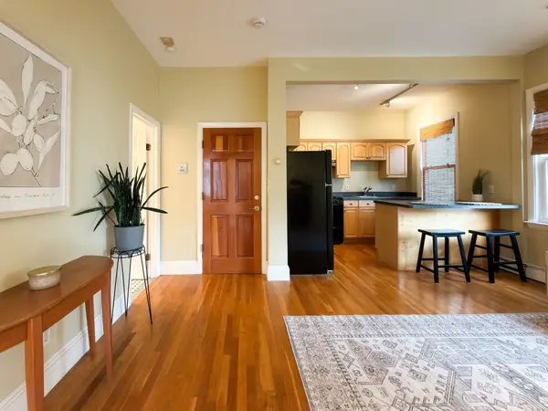 392 Norfolk St #2, Cambridge, MA 02139