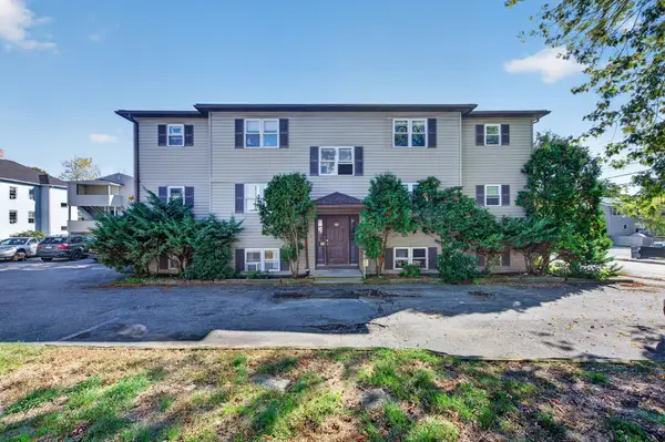 21-23 Lake St, Webster, MA 01570