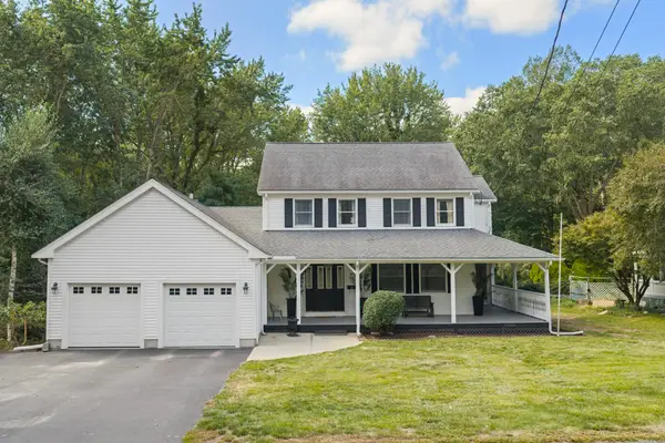 39 Hopewell St, Taunton, MA 02780