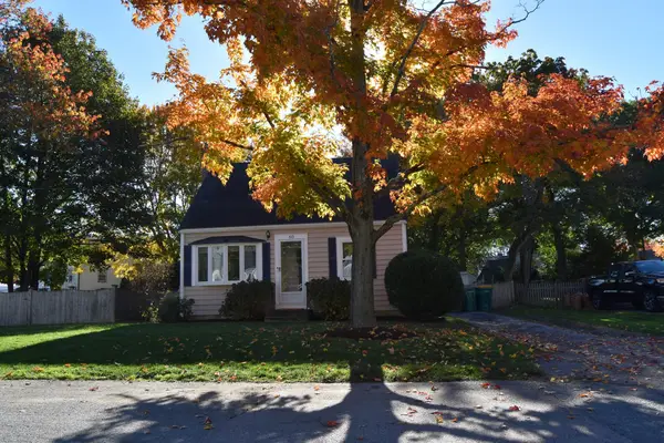 60 Sunnyside Road, Norwood, MA 02062