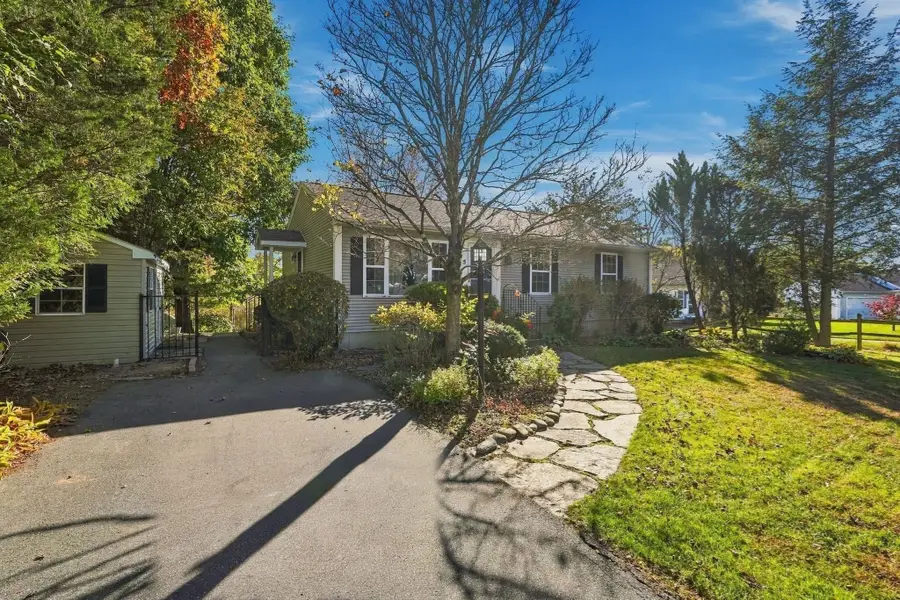 5 Maxine Cir, Easthampton, MA 01027 - #3