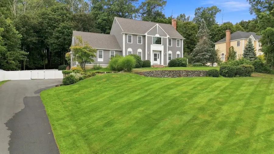 29 Kara Dr, North Andover, MA 01845 - #2