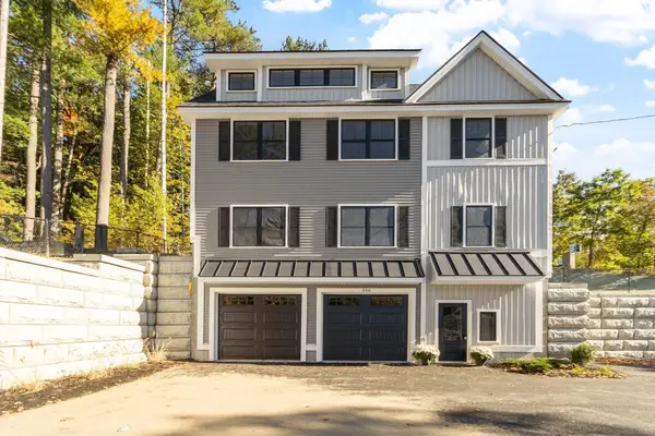 346 Rogers St, Lowell, MA 01852